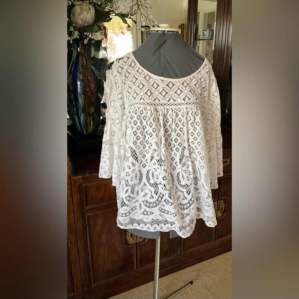 Roz & Ali White Crochet Lace Boho Blouse